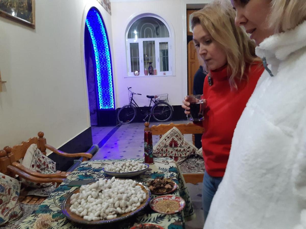 Hotel Rizqiro'Z Boutique Buhara Kültér fotó