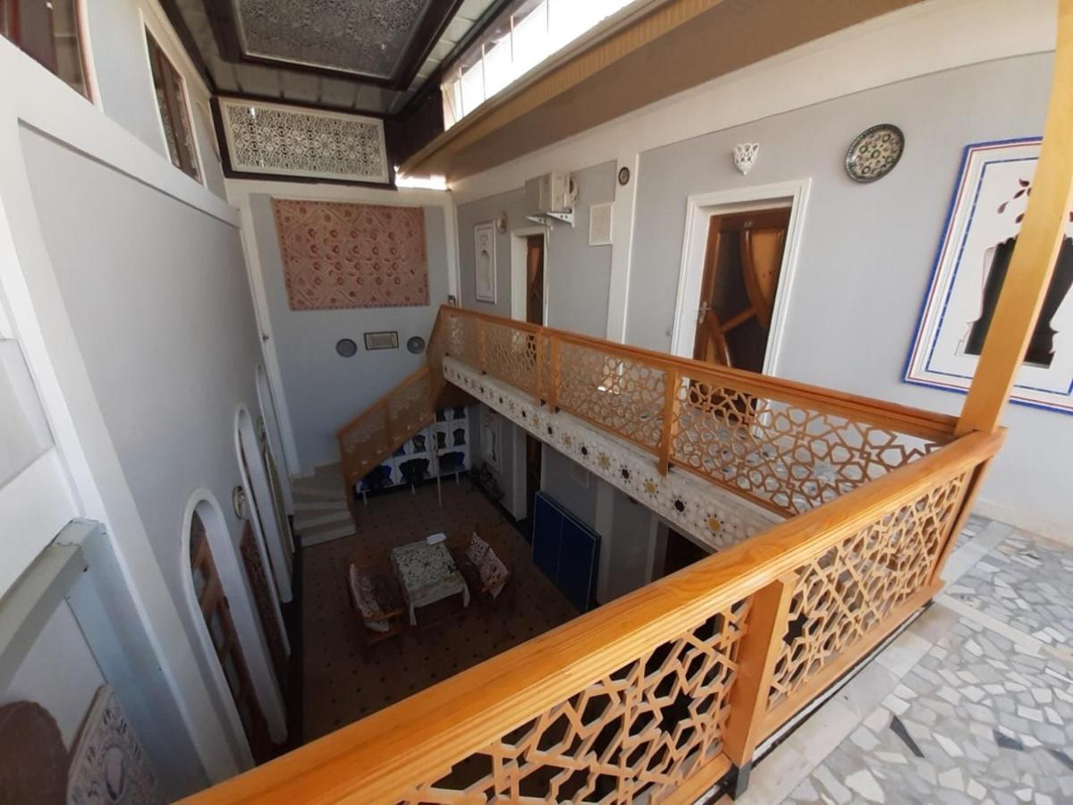 Hotel Rizqiro'Z Boutique Buhara Kültér fotó