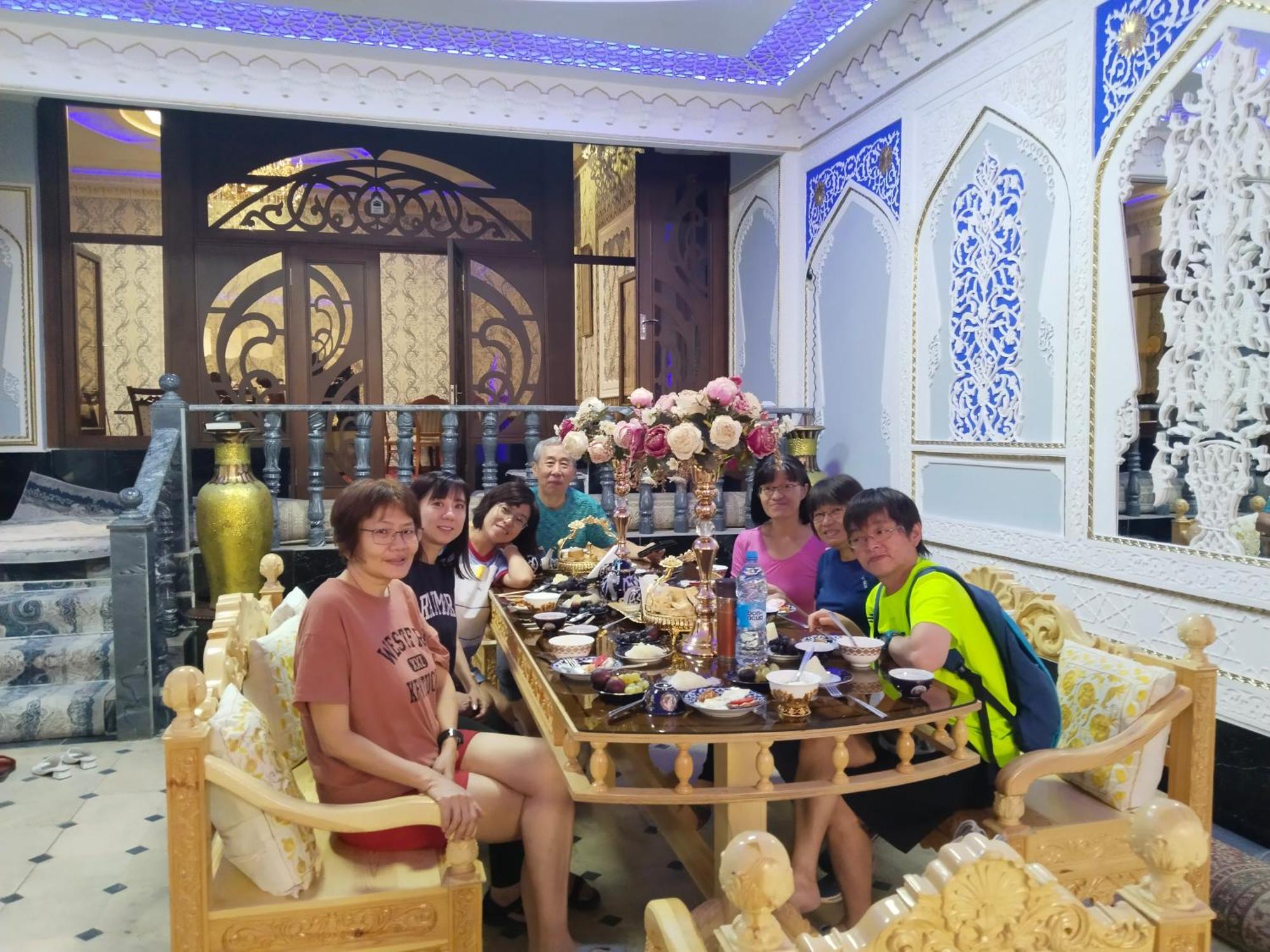 Hotel Rizqiro'Z Boutique Buhara Kültér fotó