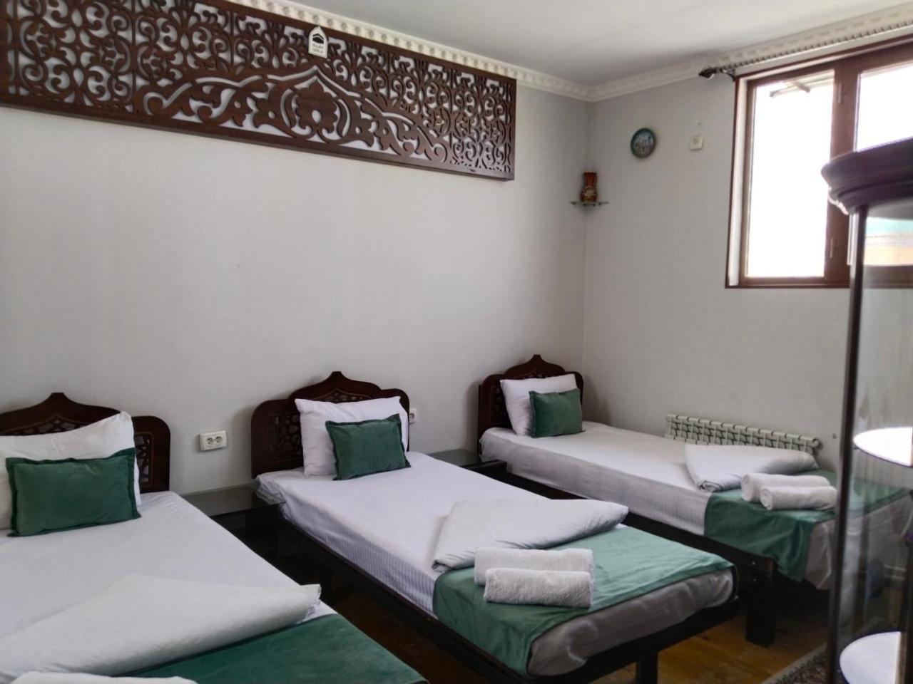 Hotel Rizqiro'Z Boutique Buhara Kültér fotó