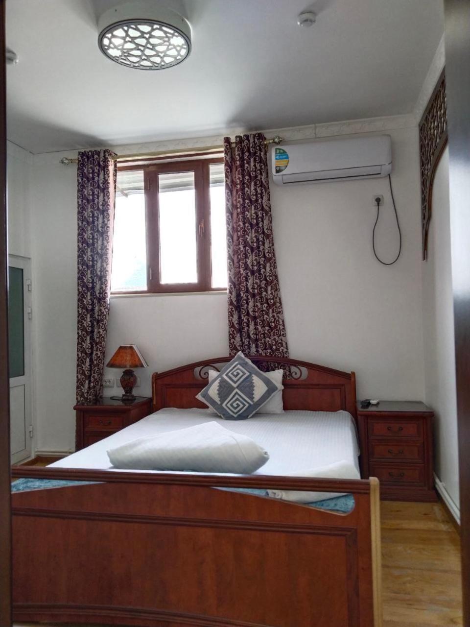 Hotel Rizqiro'Z Boutique Buhara Kültér fotó