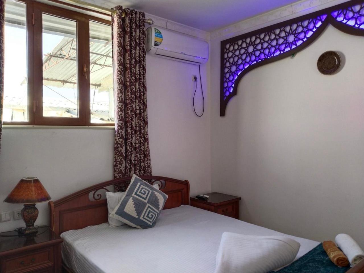 Hotel Rizqiro'Z Boutique Buhara Kültér fotó